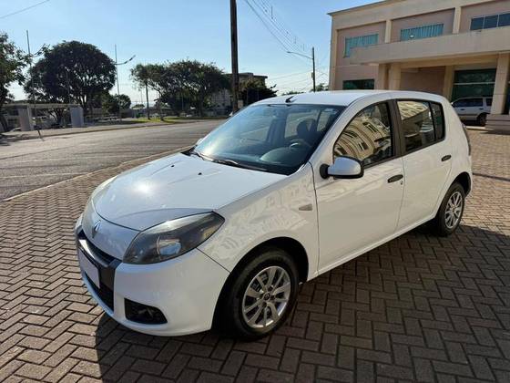 RENAULT SANDERO 1.0 EXPRESSION 16V FLEX 4P MANUAL RENAULT SANDERO 1.0 EXPRESSION 16V FLEX 4P MANUAL